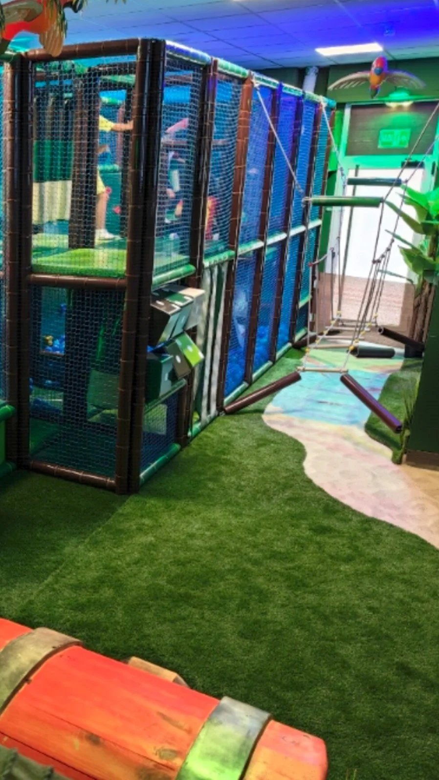 JUNGLE PARK - Imagen de cumpleaños 3